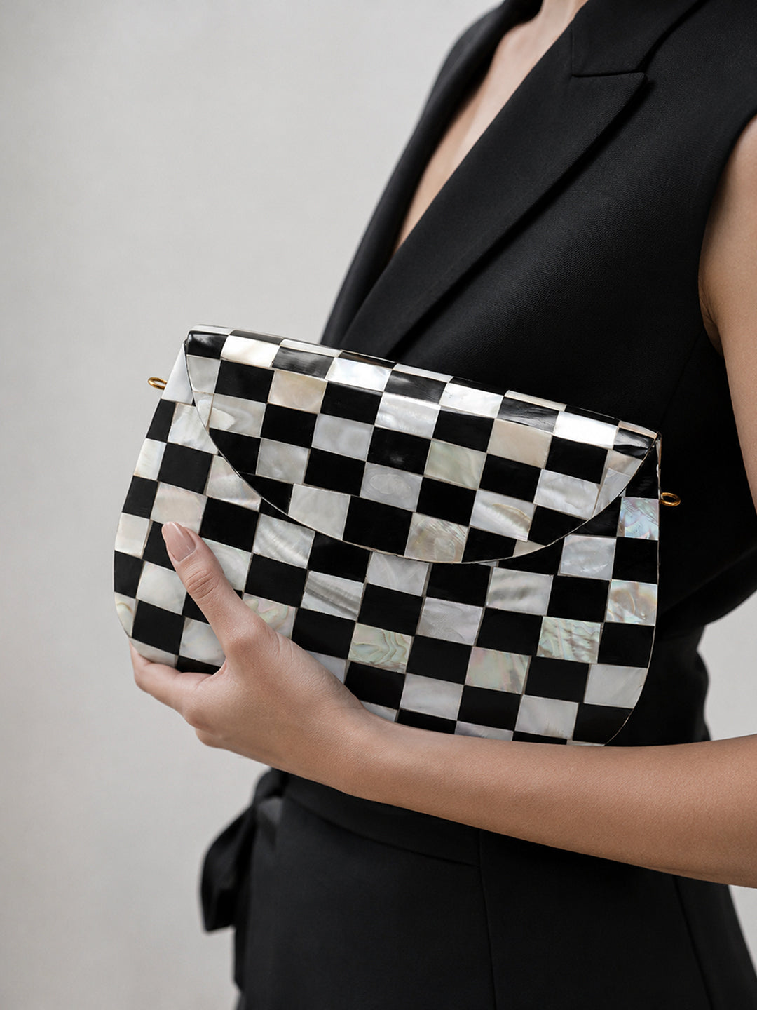 Tessel Mono Black Slingbag