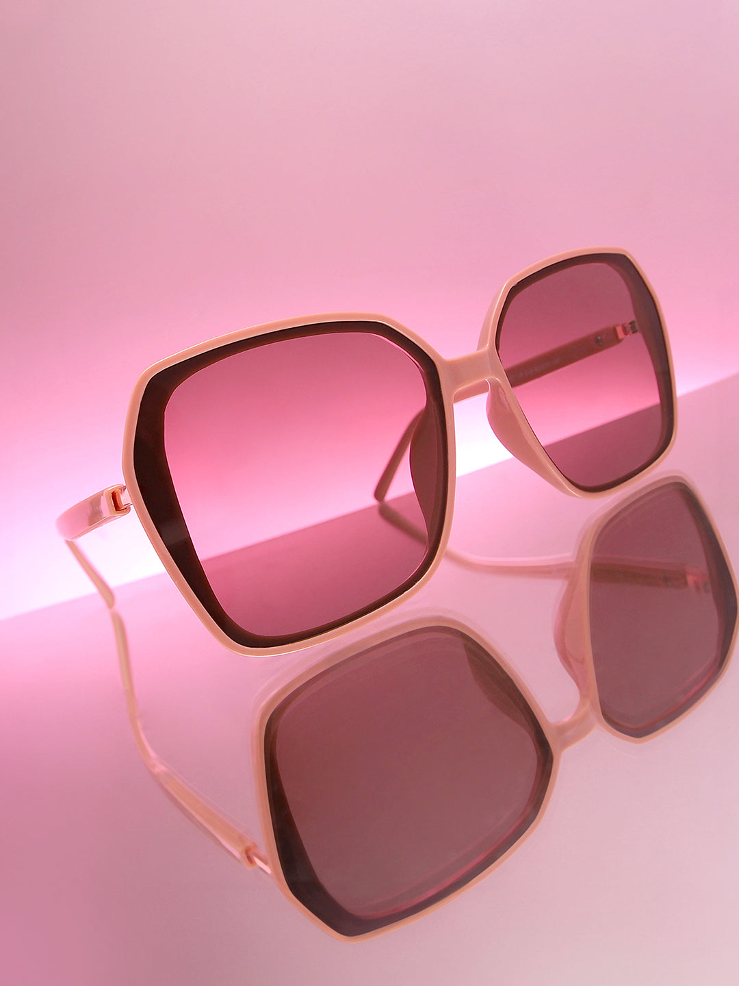 Haute Sauce Full Rim Oversized Sunglasses