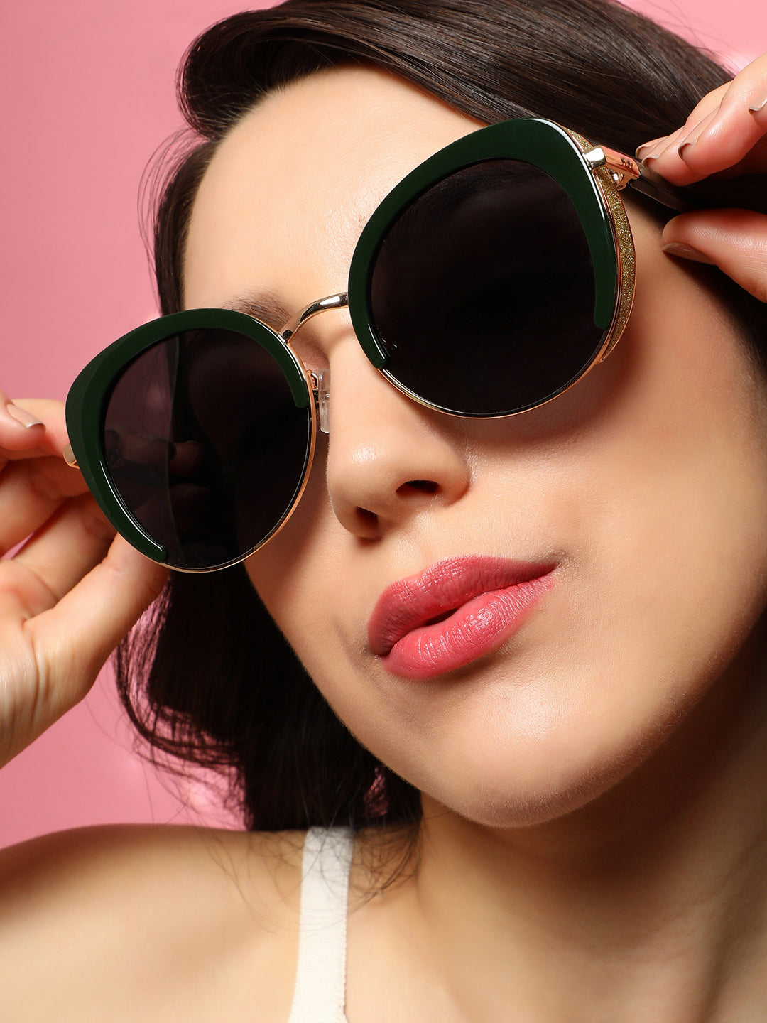 The Gleaming Oversized Sunglasses - Onyx Black