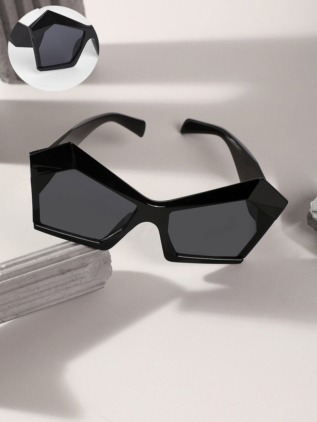 Haute Sauce The Blade Geometric Sunglasses - Onyx Black