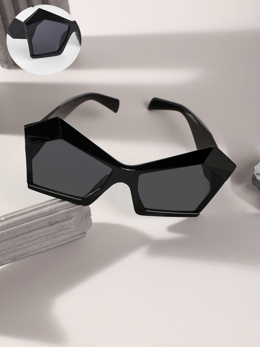 Haute Sauce The Blade Geometric Sunglasses - Onyx Black