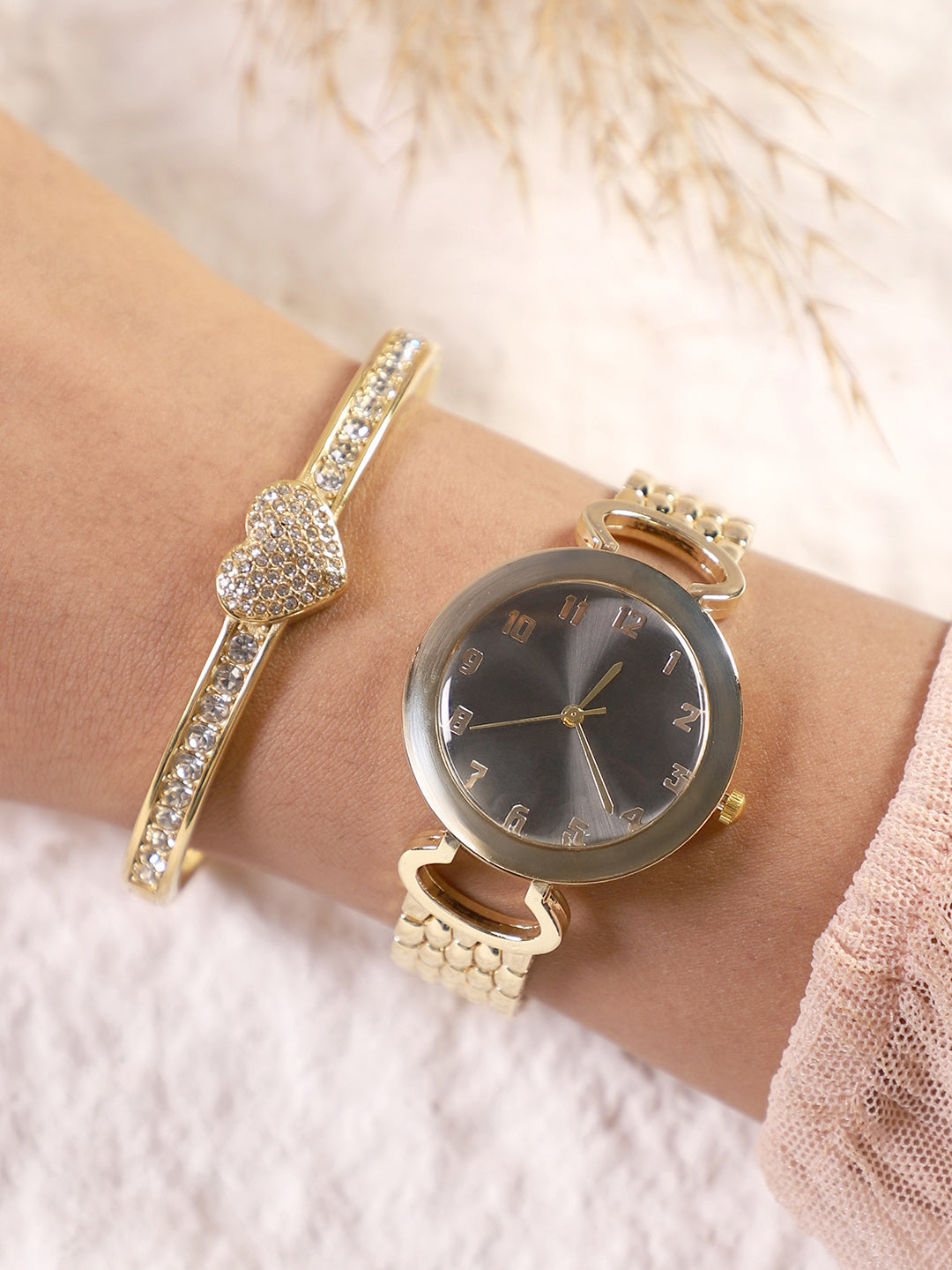 Haute Sauce The-Byzantine-Round-Watch-With-Bracelet-Combo