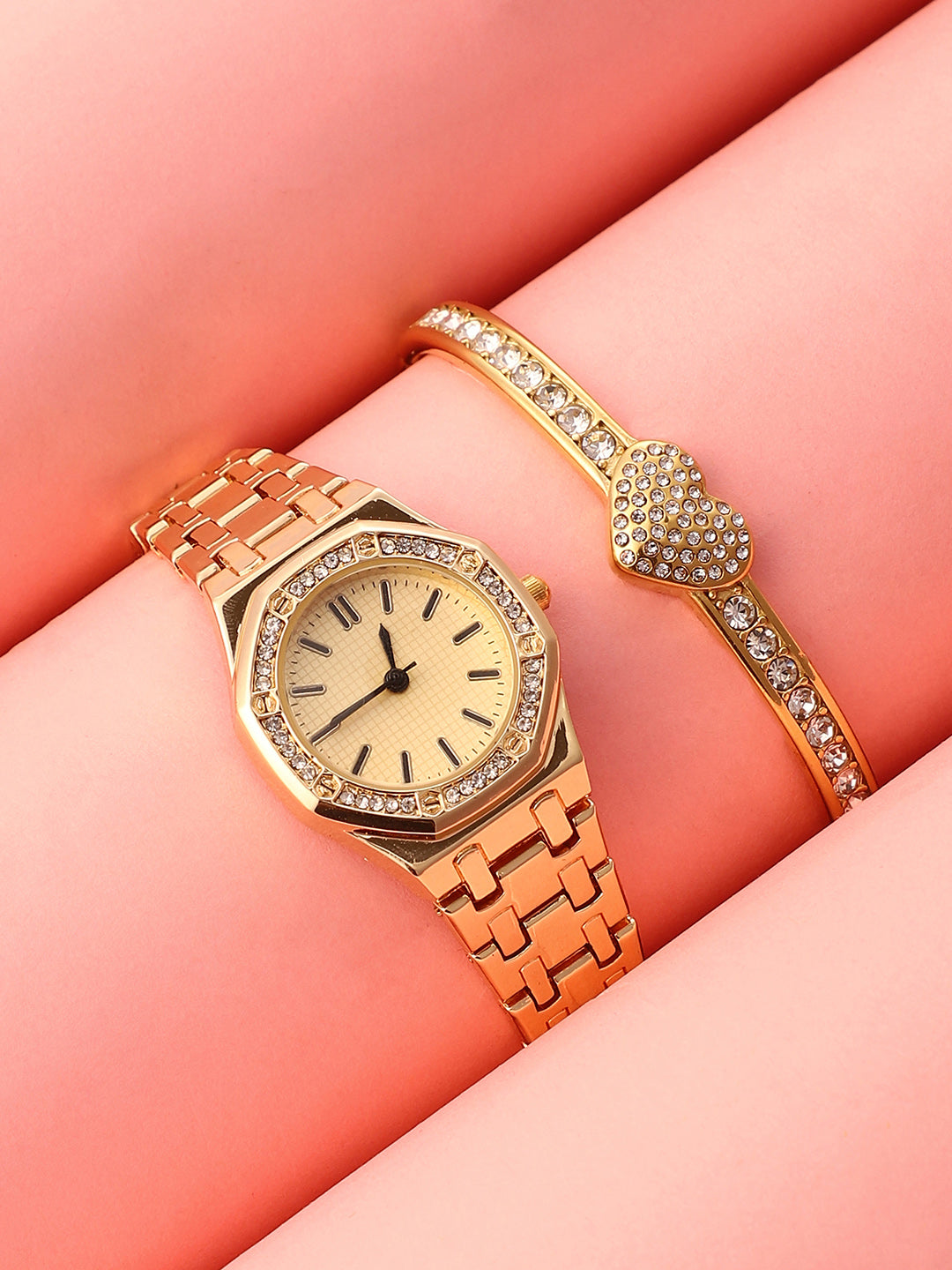 The-Aetheria-Cushion-Watch-With-Bracelet-Combo