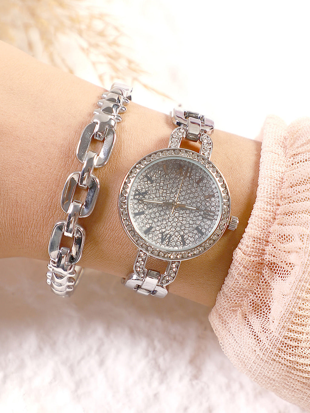 Haute Sauce The-Orne-Roman-Link-Round-Watch-With-Bracelet-Combo