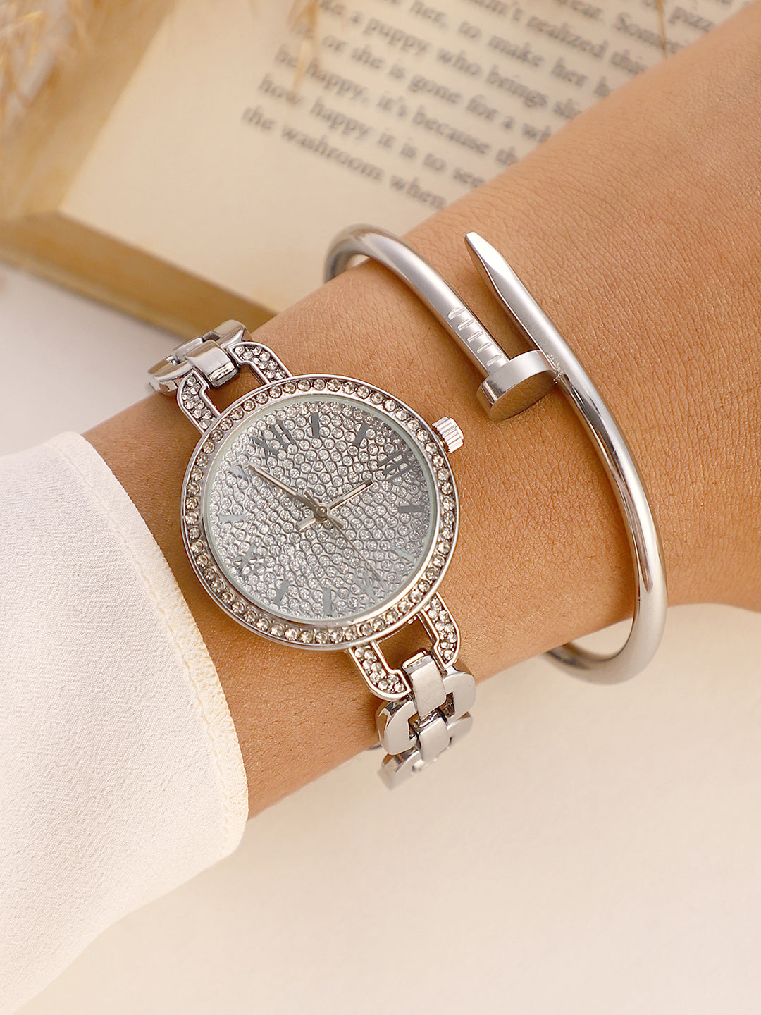 The-Orne-Roman-Link-Round-Watch-With-Bracelet-Combo