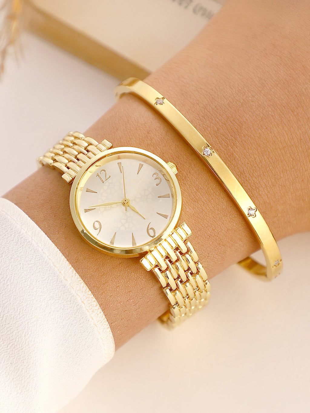 Haute Sauce The-Noé--Round-Watch-With-Bracelet-Combo