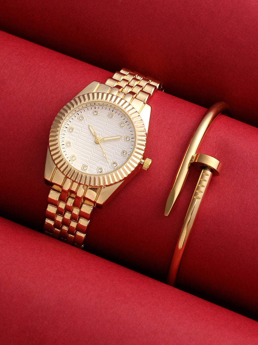 Haute Sauce The-Ribbed-H-Link-Round-Watch-With-Bracelet-Combo