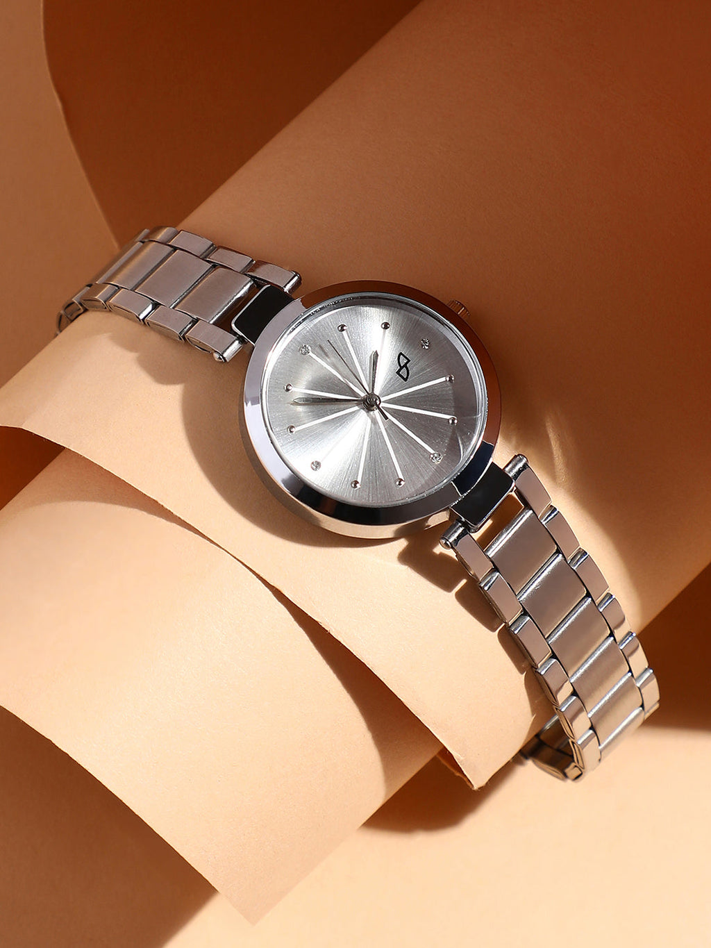 The Jour Round Watch - Metallic Silver