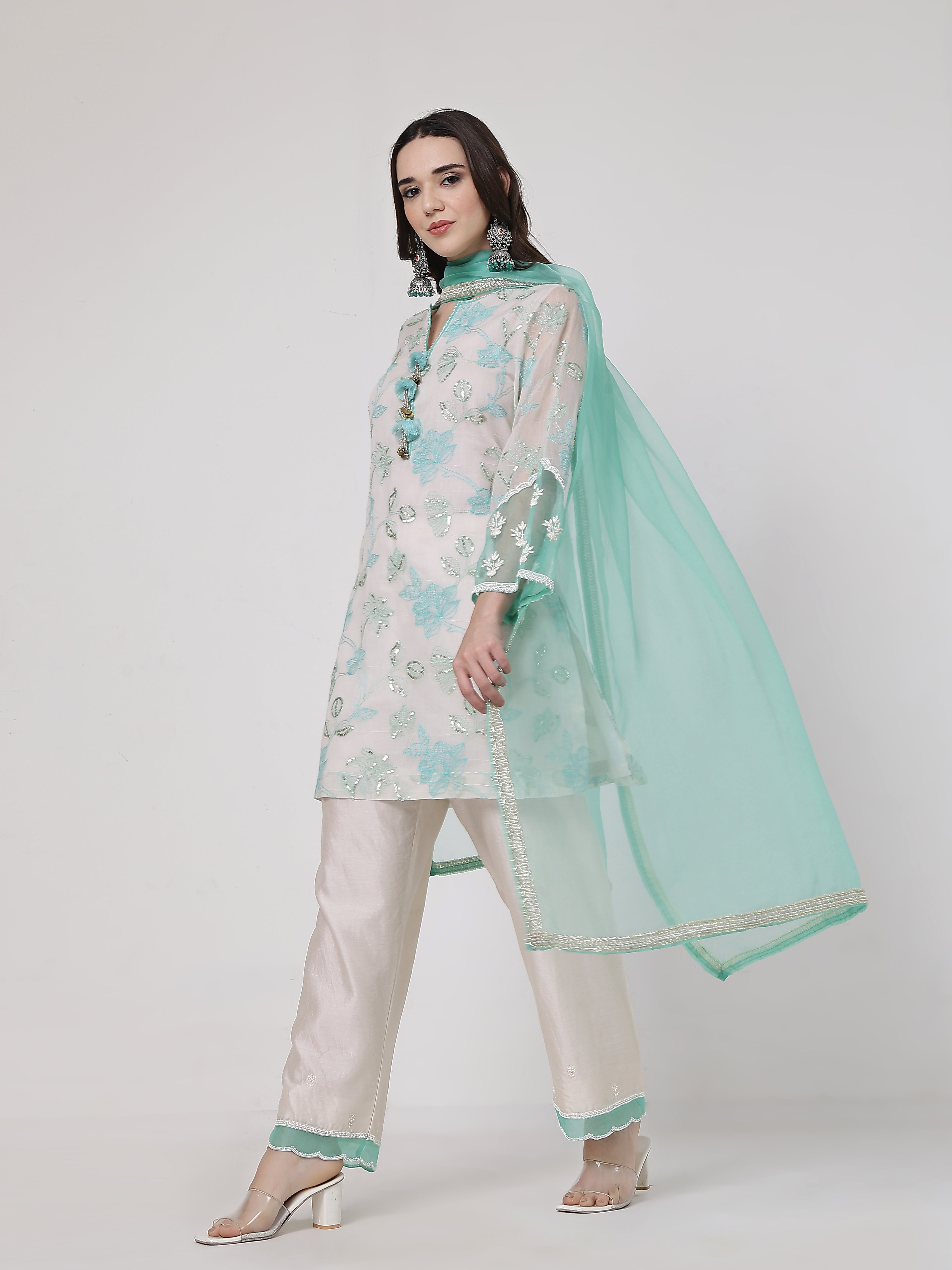 ShopKapaas Mint Green Tassels Kurta Set - With Dupatta