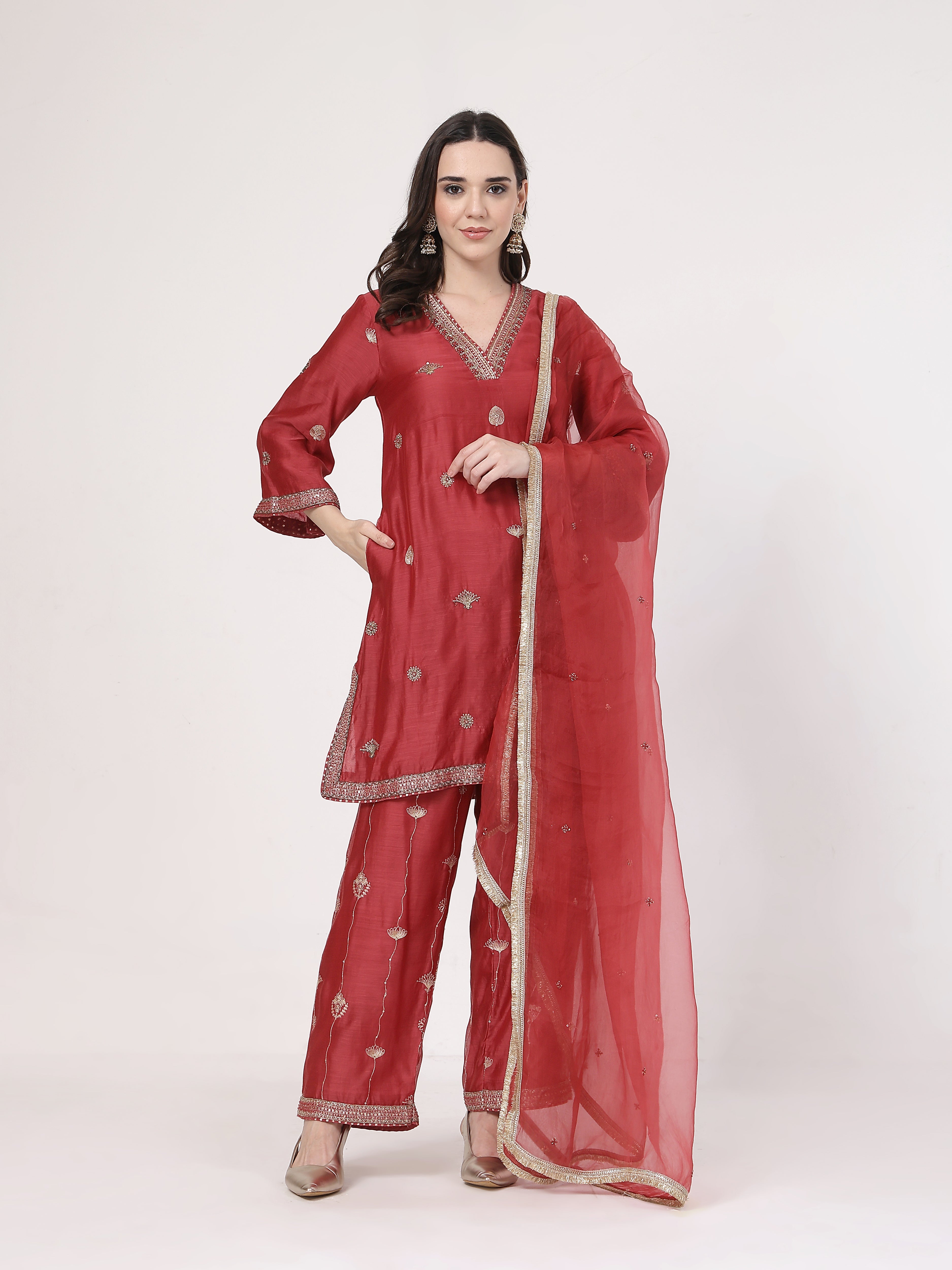 ShopKapaas Maroon Embroidered Suit Set - With Dupatta