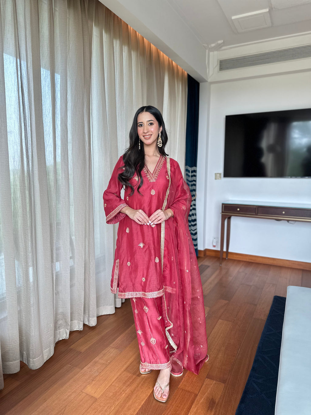 ShopKapaas Maroon Embroidered Suit Set - Without Dupatta