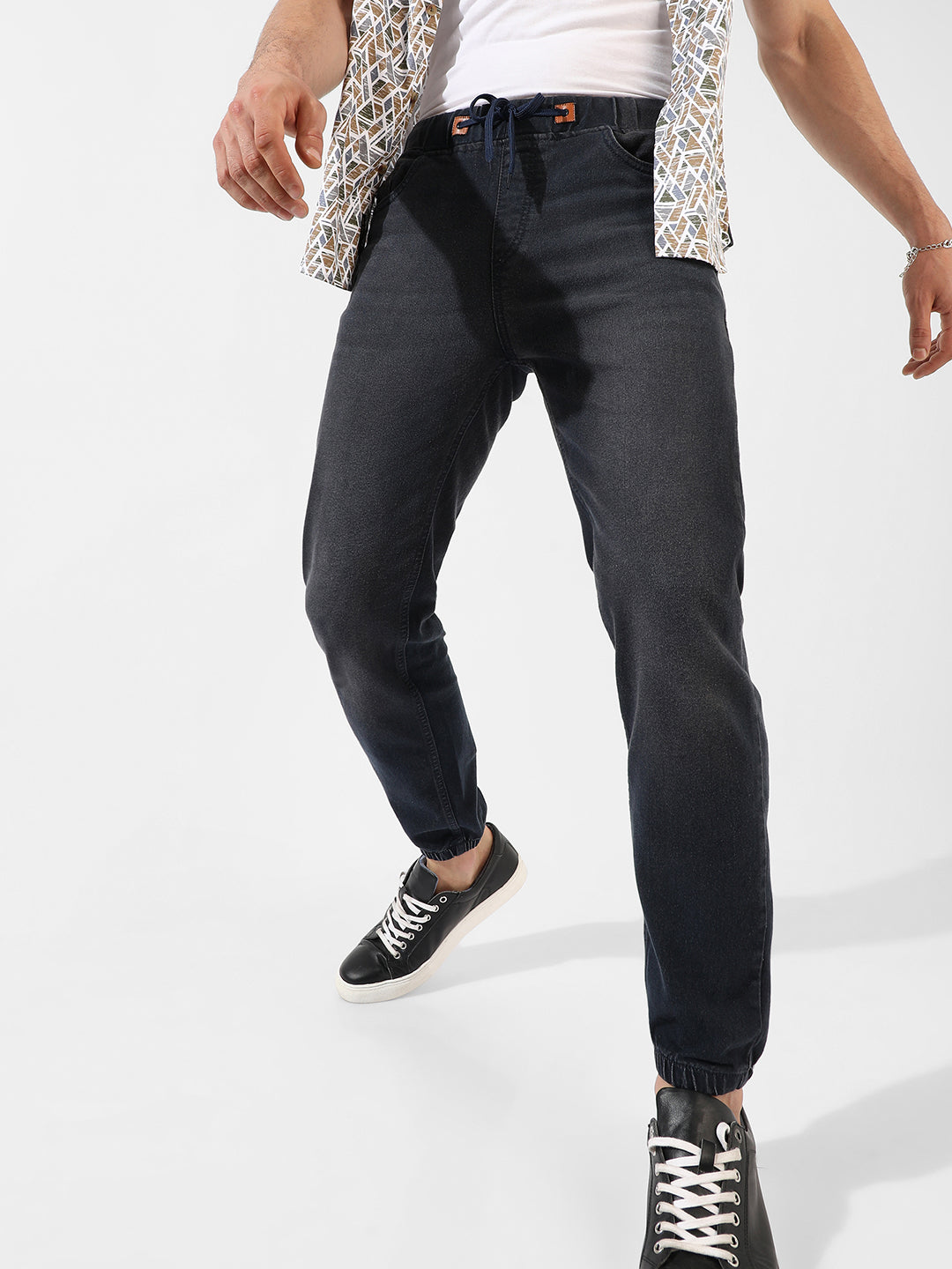Campus Sutra Cinched Hem Denim Jeans