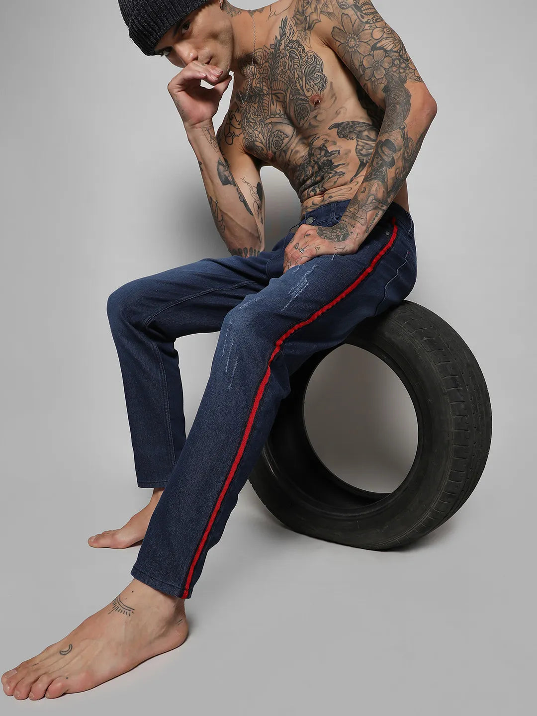 Campus Sutra Contrast Side-Striped Denim Jeans