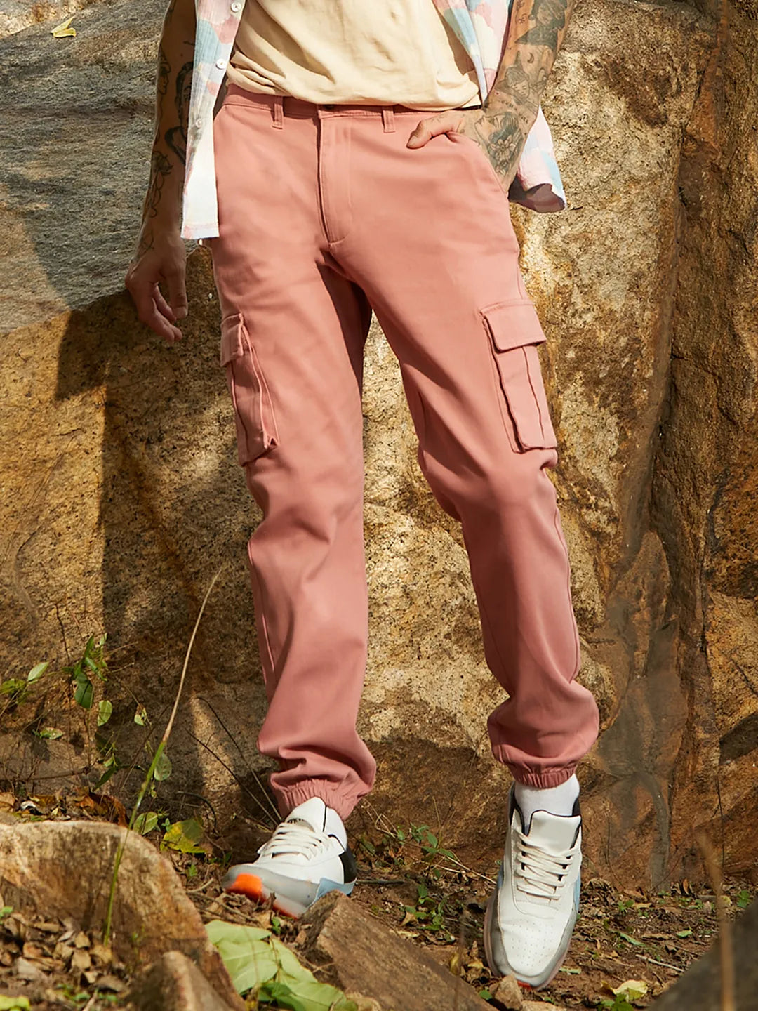 Campus Sutra Cuffed Hem Cargo Trousers