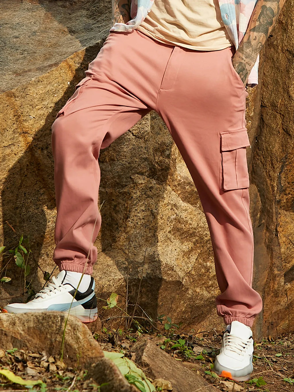 Campus Sutra Cuffed Hem Cargo Trousers