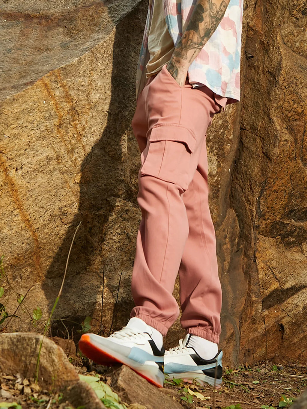 Campus Sutra Cuffed Hem Cargo Trousers