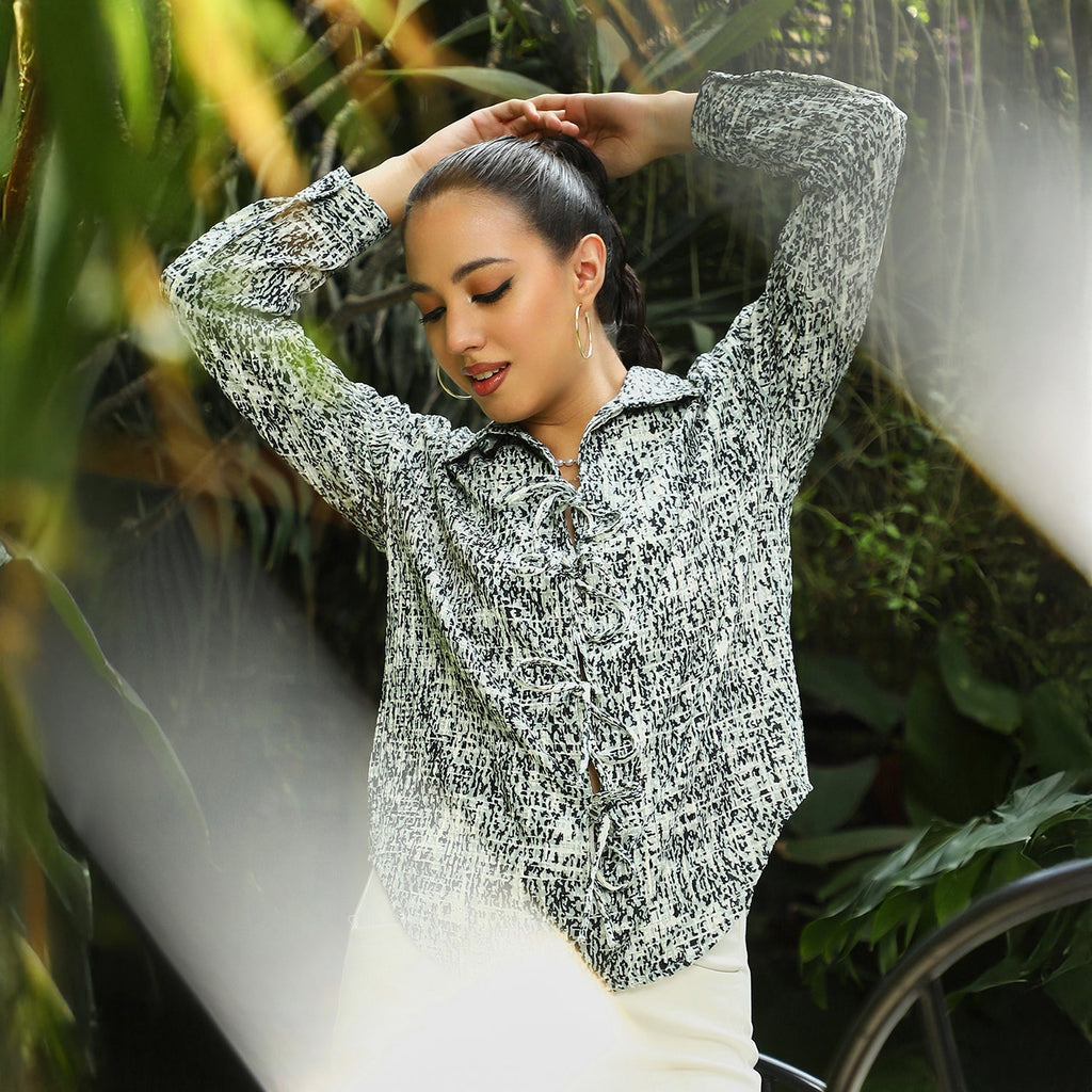 Static-Imprint Tie-Up Blouse