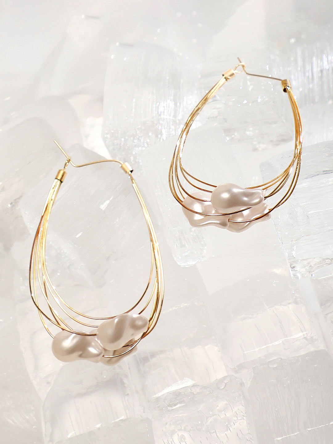 The Abstract-Pearl Maxi Hoop Earrings - Pearl White