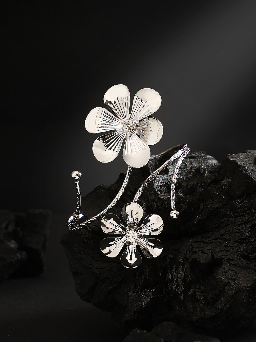 Haute Sauce The Floral Statement Armlet - Metallic Silver