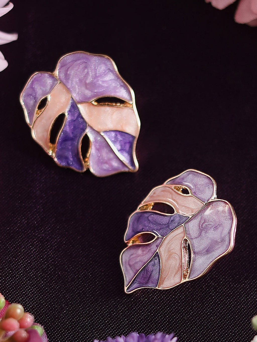 The Ombre-Enamel Leaf Stud Earrings - Lavender