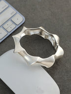 Haute Sauce The Chunky-Twist Bangle Bracelet - Metallic Silver