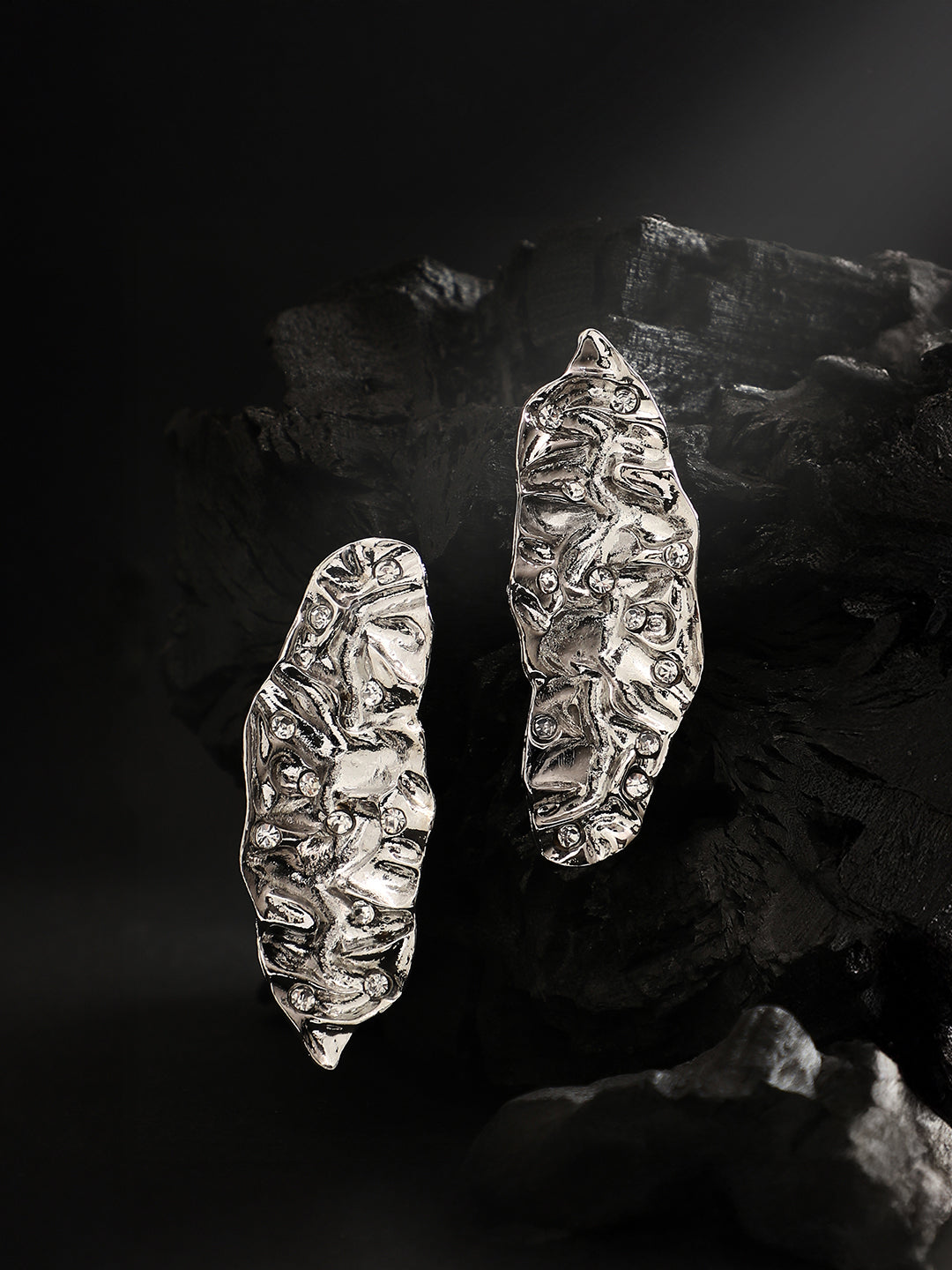 Haute Sauce The Foglia Drop Earrings - Metallic Silver