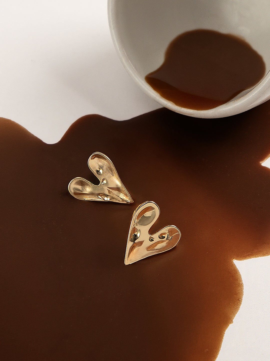 The Dented-Coeur Stud Earrings - California Gold