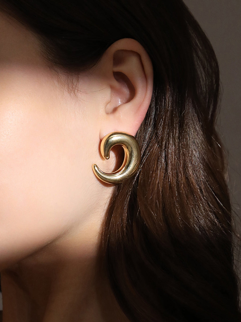 The Lumé Drop Earrings - California Gold