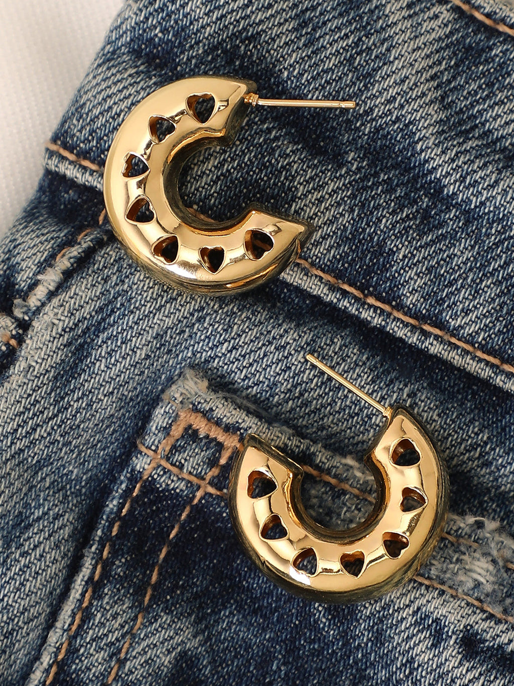 The Coeur Hoop Earrings - California Gold