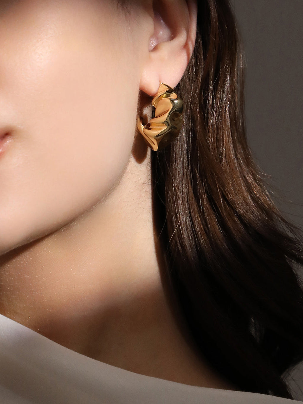 The Crumble Hoop Earrings - California Gold