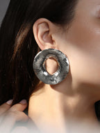 The Myzo Drop Earrings - Metallic Silver