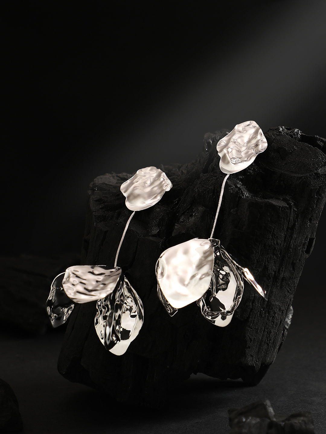 Haute Sauce The Dented Floretta Drop Earrings - Metallic Silver
