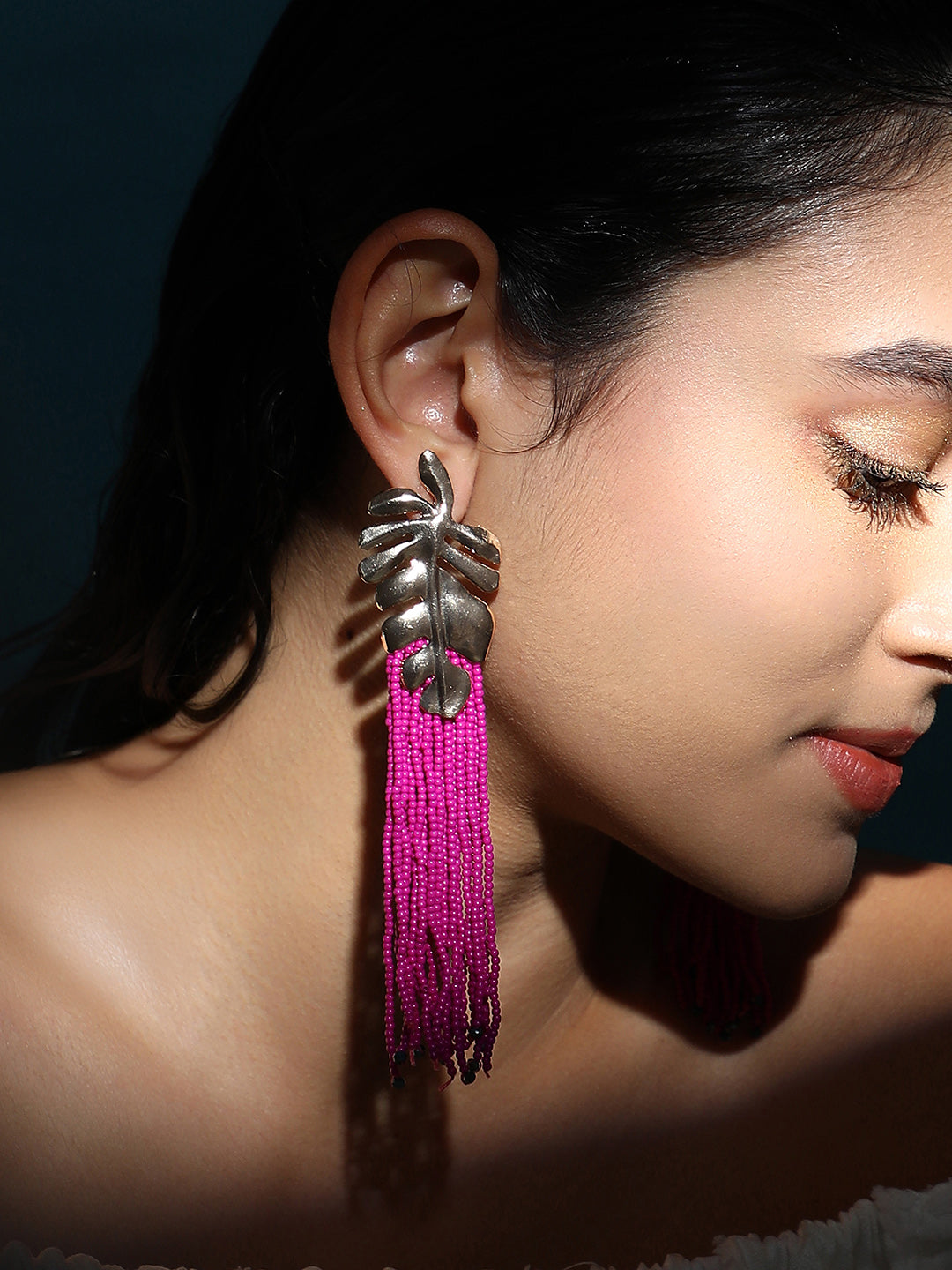 The Palm-Tasselle Drop Earrings - Fuchsia Pink