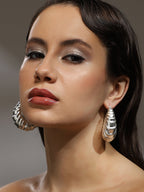 Haute Sauce The Chunky-Ripple Hoop Earrings - Metallic Silver