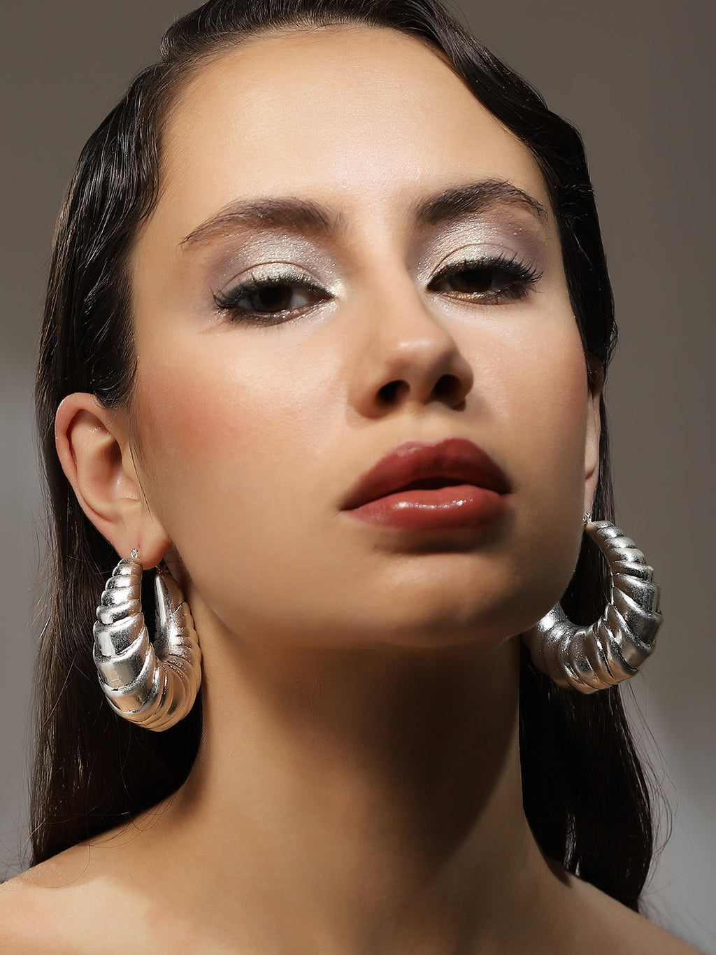 Haute Sauce The Chunky-Ripple Hoop Earrings - Metallic Silver