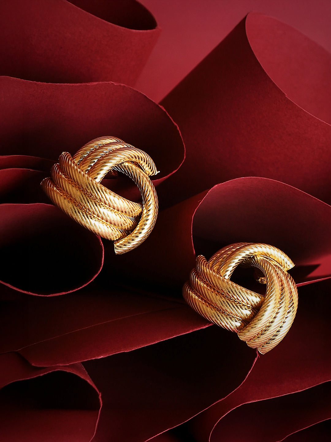 Haute Sauce The Medium Ribbed-Intertwine Drop Earrings - California Gold