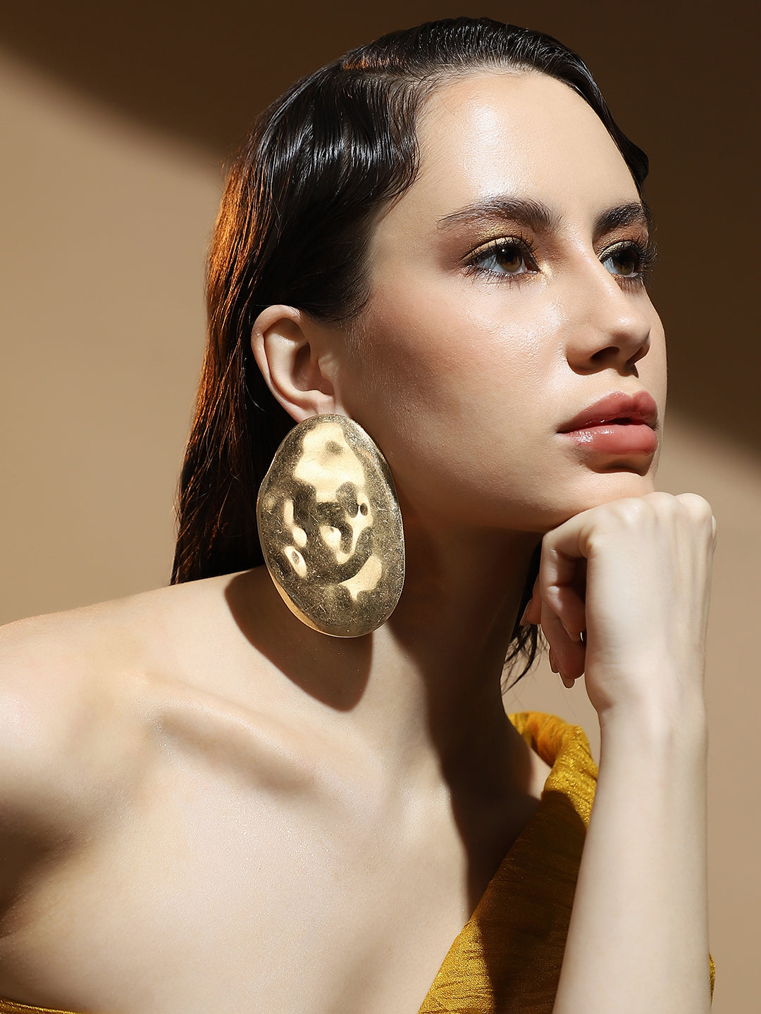 Haute Sauce The Dented-Plate Drop Earrings - California Gold