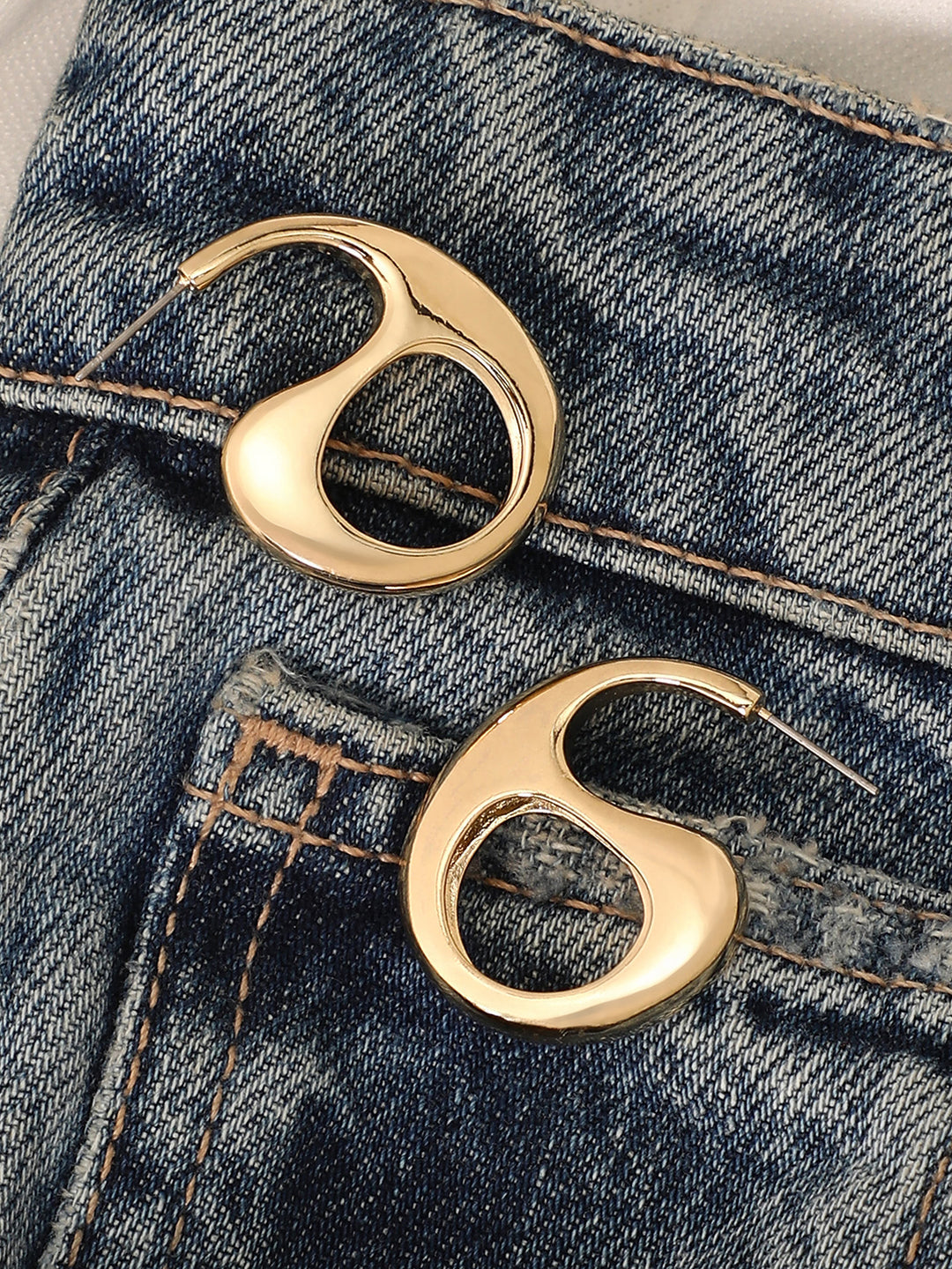 The Mid-Gloss Bolt Hoop Earrings - California Gold