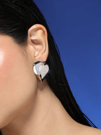 The Coeur-Edge Stud Earrings - Metallic Silver
