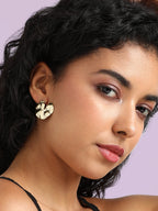 Haute Sauce The Hammered-Cuore Stud Earrings - California Gold