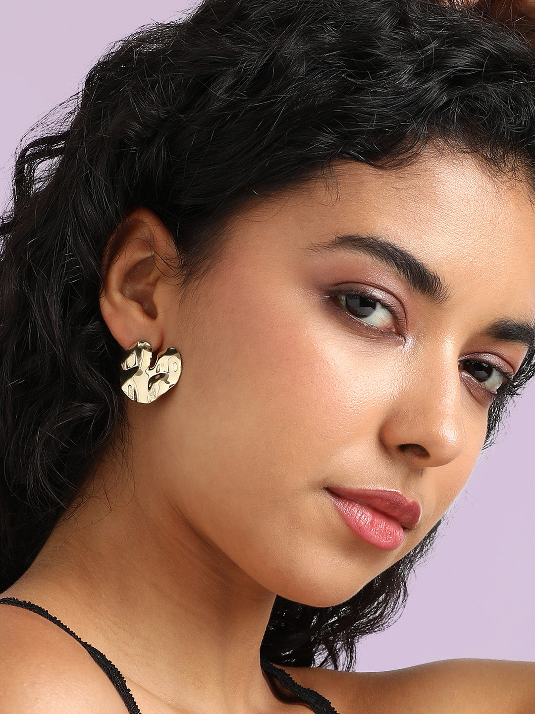 Haute Sauce The Hammered-Cuore Stud Earrings - California Gold