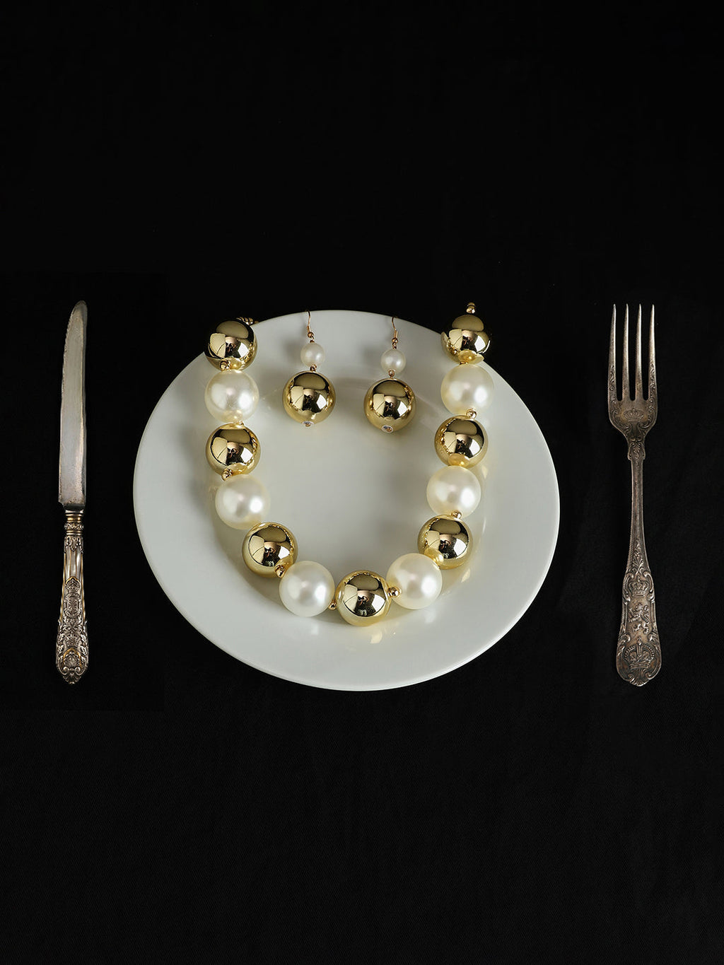 The Majesté Block Jewellery Set - Pearl White
