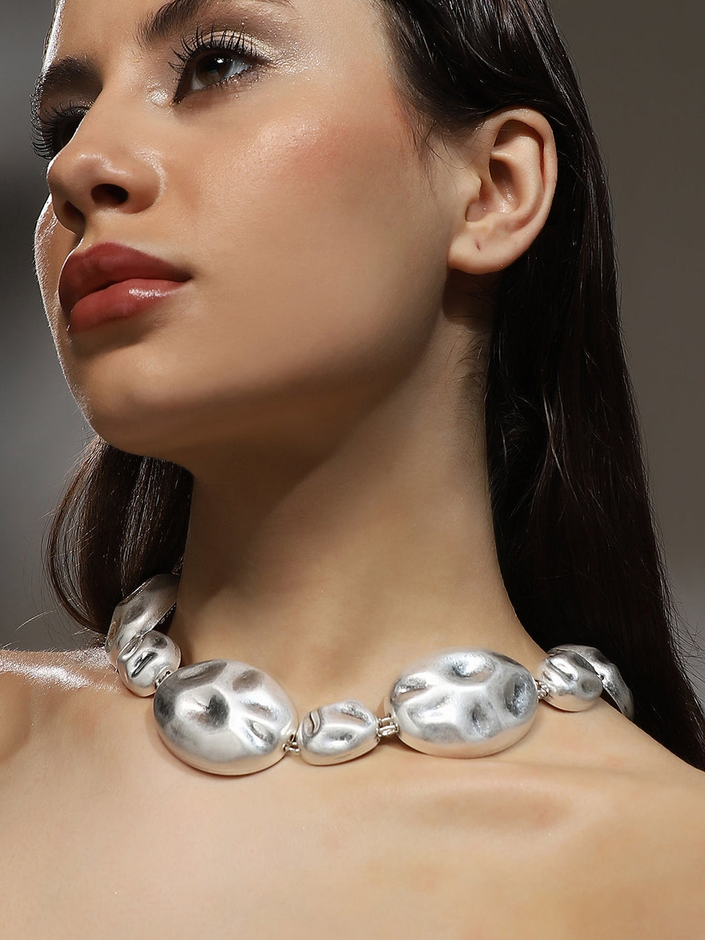 Haute Sauce The Dented-Oblong Collar Necklace - Metallic Silver