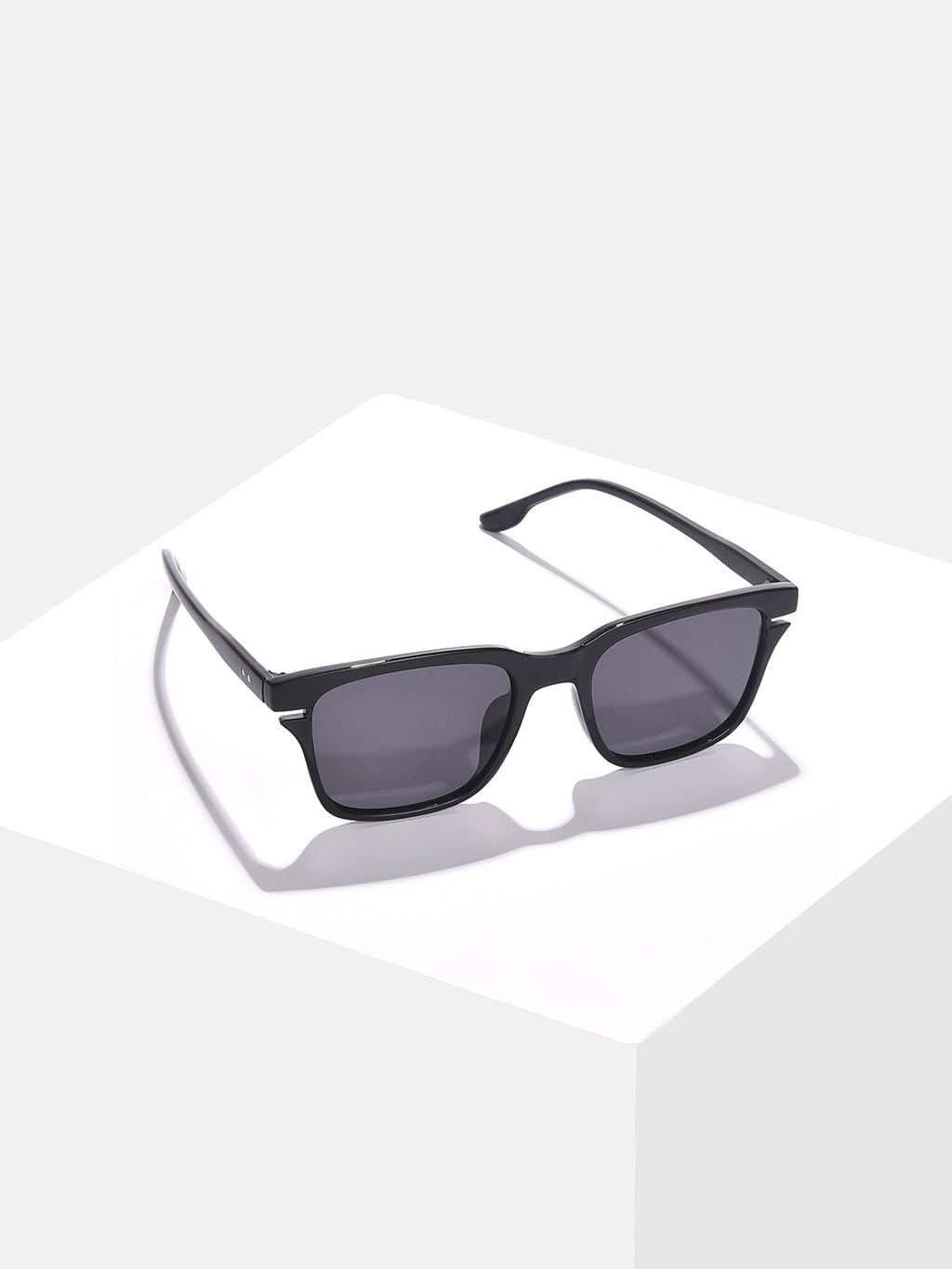 Black Lens Black Wayfarer Sunglasses