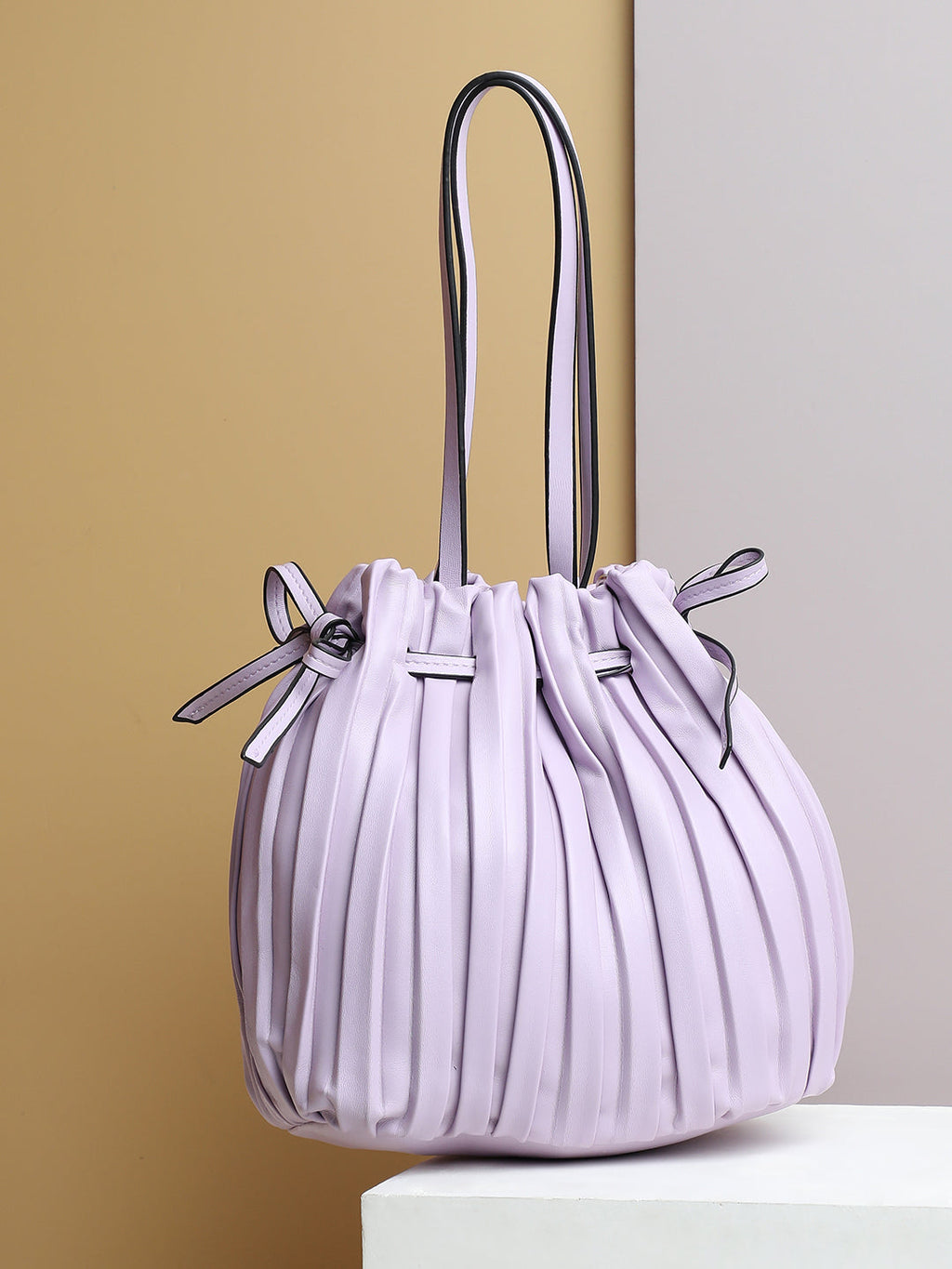 Tug-And-Go Lavender Bucket Bag