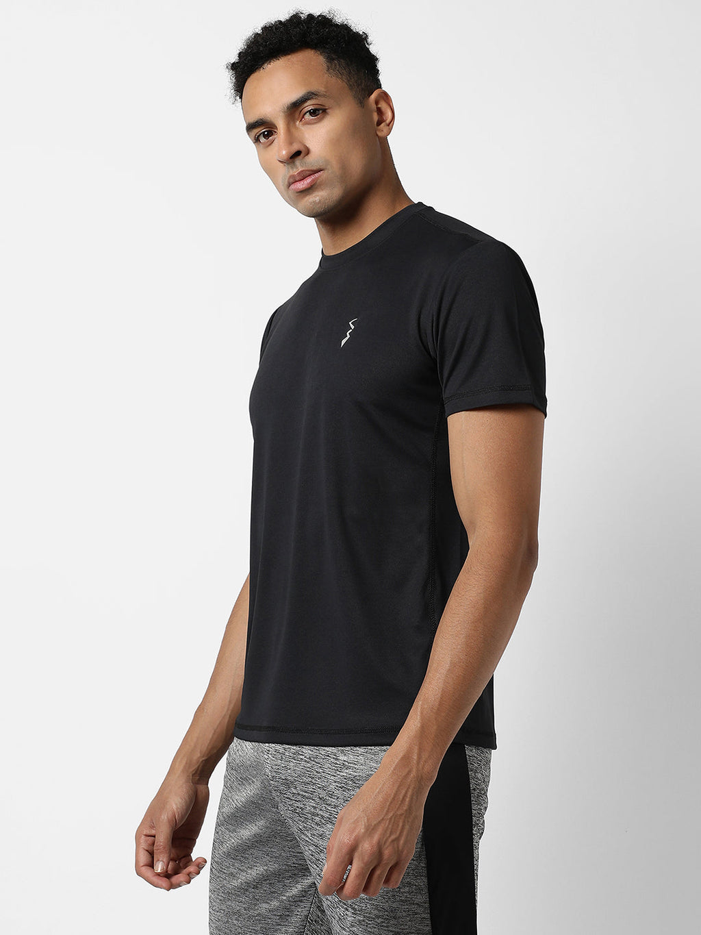 Campus Sutra Solid Activewear T-Shirt