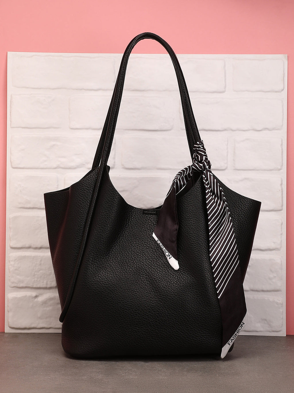 Haute Sauce The Metrograph  Tote Bag With Pouch - Onyx Black