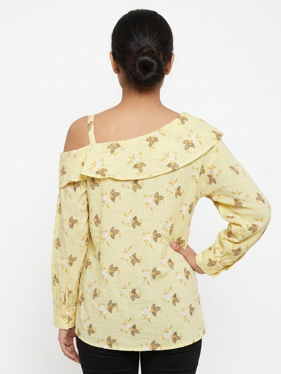 FOURSLICES Women's Yellow Floral Pattern Top Size M