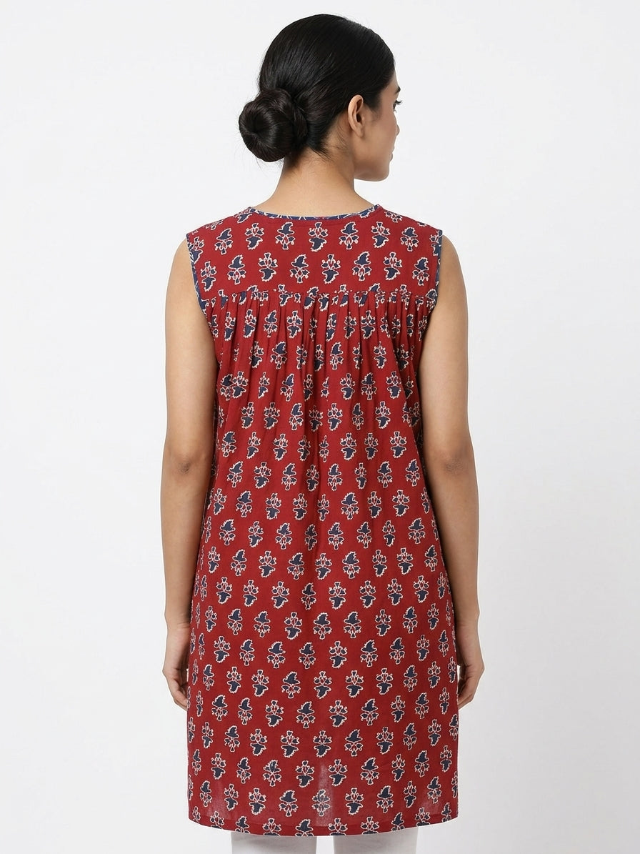 Maroon Printed Sleeveless V-Neck Kurti
