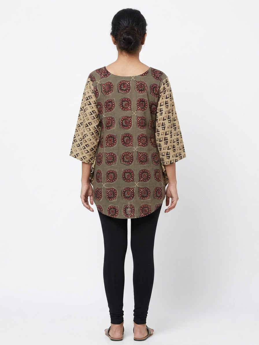 Multi-Color Ethnic Printed Regular Fit Kurti